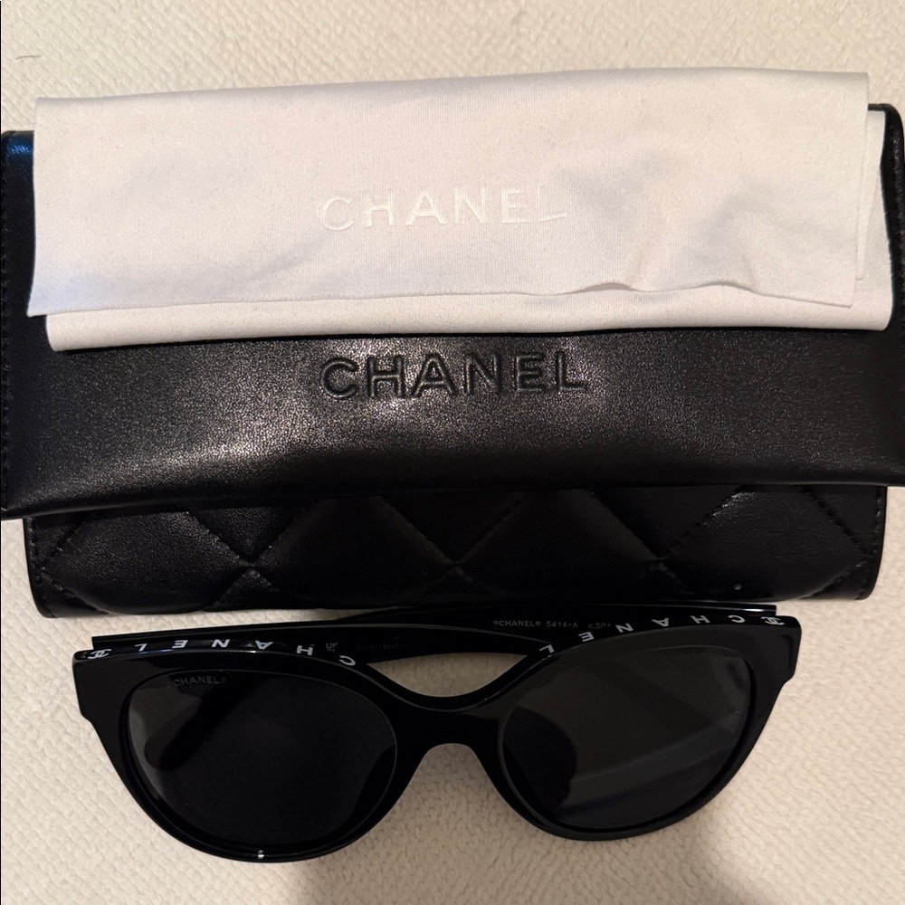 CHANEL Glossy Black Cat-Eye Sunglasses with Quilted Case
